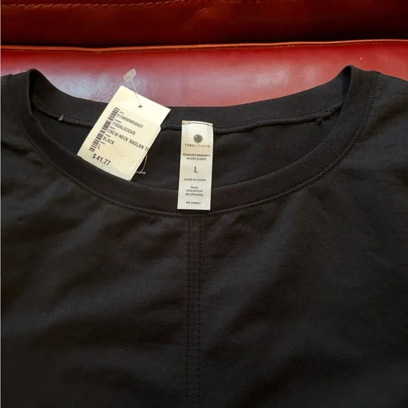 Yogalicious Seamless Bridgett Short Sleeve Top L - Picture 2 of 2